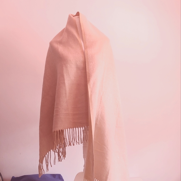 Acne Studios. 100% Wool tan color winter scarf. - Picture 2 of 4